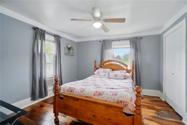 404 W Yates Ave, Findlay, OH 45840 - bedroom featuring wood finished floors, baseboards, and ceiling fan