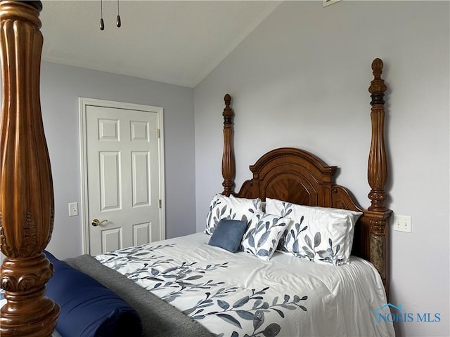 20515 Lockwood Rd, Defiance, OH 43512 - bedroom with lofted ceiling