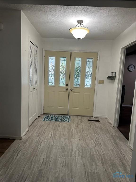 1104 Fairlawn Dr, Bryan, OH 43506 - photo 9