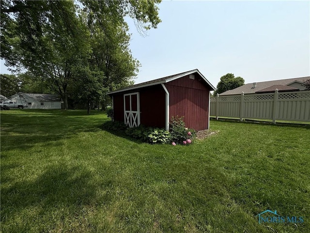 1641 Morrison Rd, Fremont, OH 43420 - view of yard