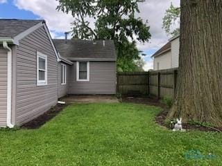 129 Central Ave, North Baltimore, OH 45872 - view of yard