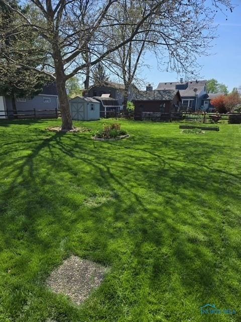 146 Partridge Ln, Perrysburg, OH 43551 - view of yard