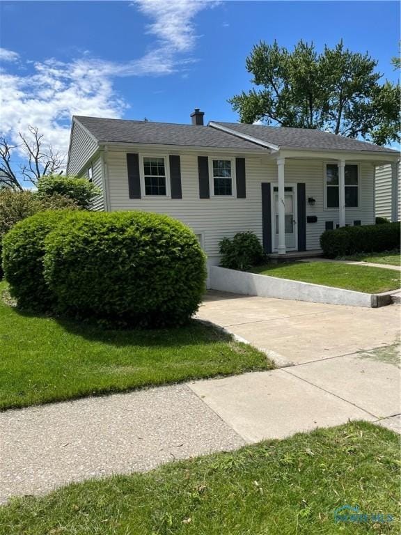 1201 Birch Ave, Maumee, OH 43537 - view of front of home featuring a front lawn