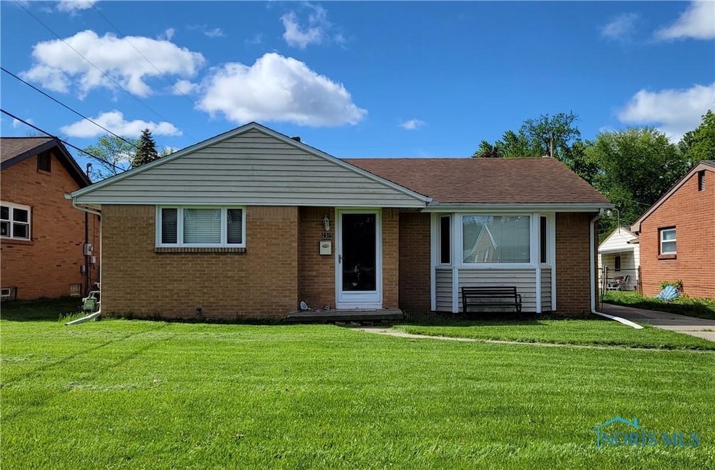2315 Ann Dr, Toledo, OH 43613 - photo 1