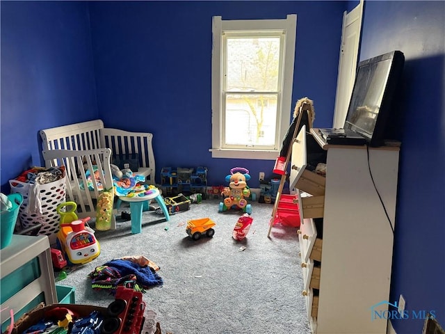 766 Spencer St, Toledo, OH 43609 - bedroom with a crib