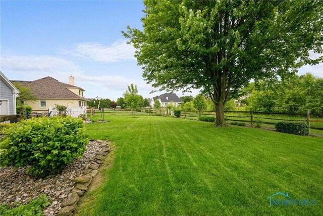 26741 Green Ville Dr, Perrysburg, OH 43551 - view of yard