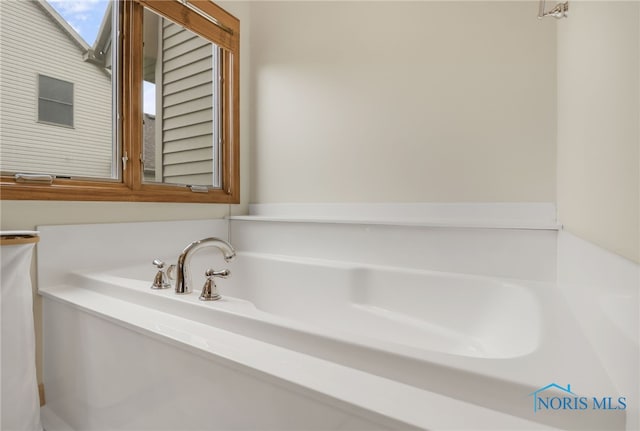 4729 Talon Trl, Maumee, OH 43537 - full bath with a bath