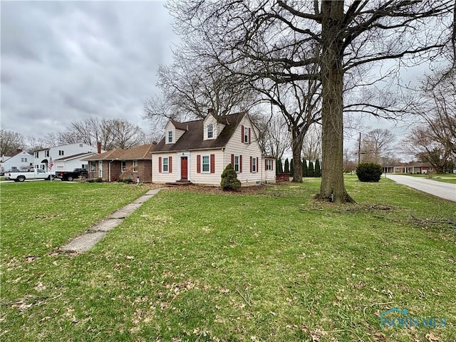 178 Gross St, Tiffin, OH 44883 - cape cod home with a front yard