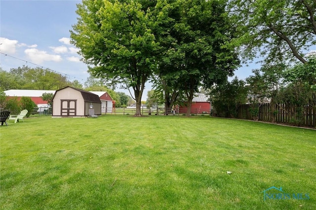 6200 Swiss Garden Rd, Toledo, OH 43612 - view of yard