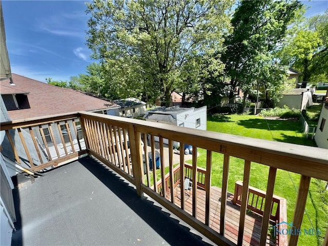 2135 Airport Hwy, Toledo, OH 43609 - view of balcony