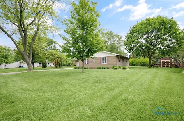 1 Hawthorne Dr, Delta, OH 43515 - view of green lawn