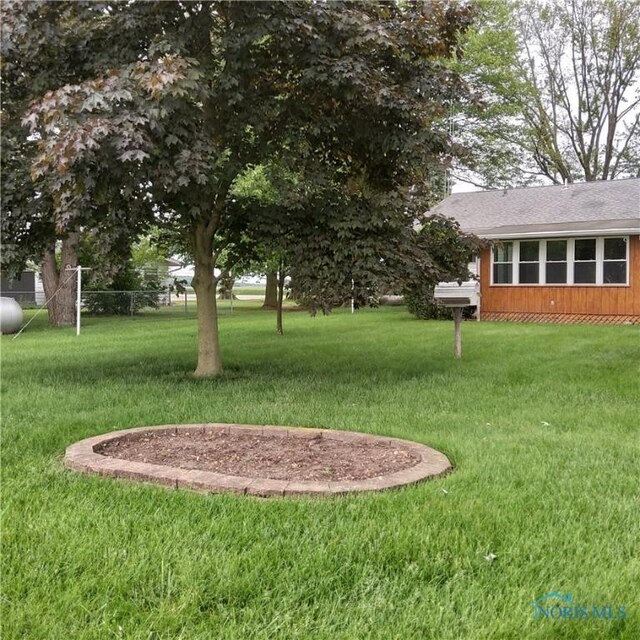 15979 Hill Rd, Defiance, OH 43512 - view of yard