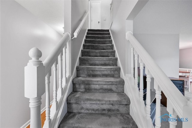 117 Freedom Ln, Waterville, OH 43566 - view of staircase