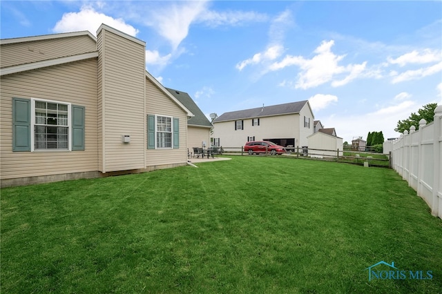 819 Wood Sorrel Ln, Perrysburg, OH 43551 - view of yard with a patio