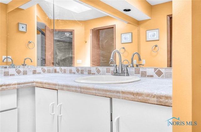 7195 Twin Lakes Rd, Perrysburg, OH 43551 - bathroom with vanity