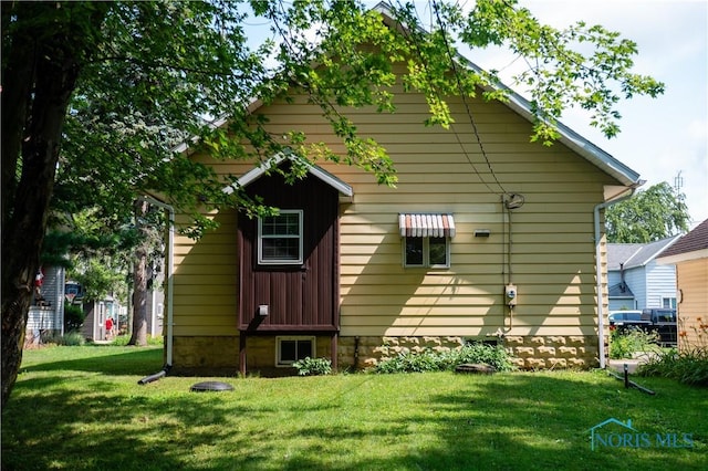 104 E S St, Middle Point, OH 45863 - photo 2