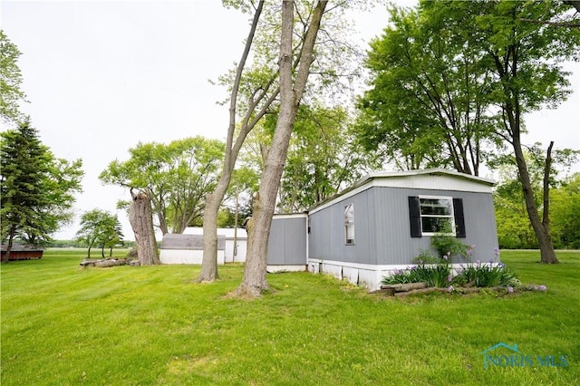 28916 Blanchard Rd, Defiance, OH 43512 - view of grassy yard