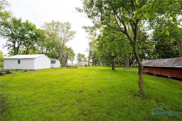 28916 Blanchard Rd, Defiance, OH 43512 - view of grassy yard featuring an outbuilding