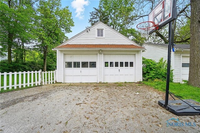 314 E 2nd St, Perrysburg, OH 43551 - view of detached garage