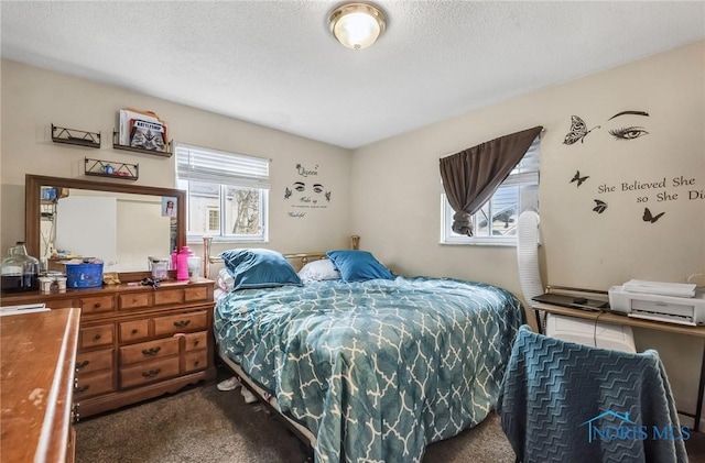 2146 Alvin St, Toledo, OH 43607 - bedroom featuring carpet flooring