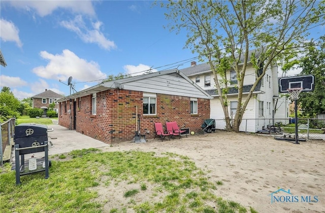 2146 Alvin St, Toledo, OH 43607 - back of property with brick siding