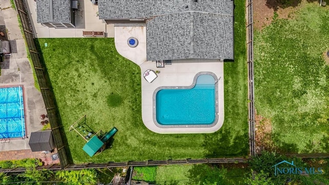 2714 W Rockridge Cir, Toledo, OH 43606 - aerial view of a pool area
