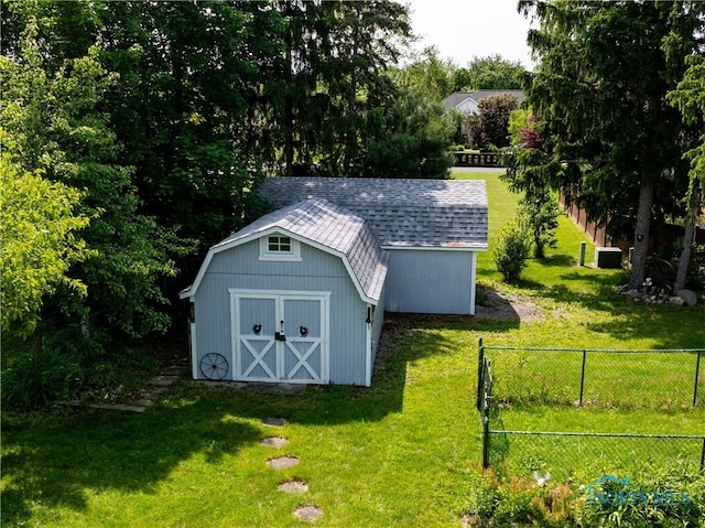 555 Race St, Clyde, OH 43410 - view of shed