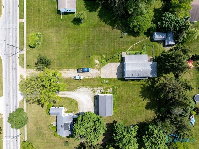 555 Race St, Clyde, OH 43410 - drone / aerial view