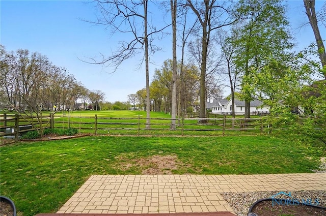 8420 Willow Glen Ct, Holland, OH 43528 - view of yard
