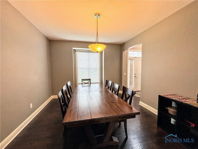 3244 Chasenwood Way, Perrysburg, OH 43551 - dining room featuring baseboards