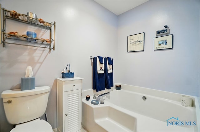 5733 Brook Cliffe Rd, Toledo, OH 43614 - bathroom featuring toilet and a bath