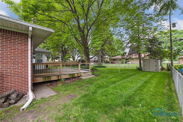 4801 Estero Pl, Toledo, OH 43623 - view of yard with a deck