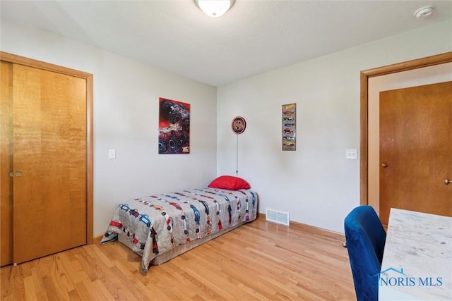 955 Westmont Ave, Napoleon, OH 43545 - bedroom with wood finished floors