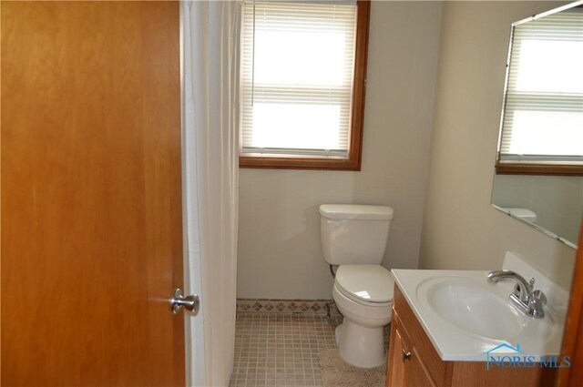 225 Lester Ave, Findlay, OH 45840 - photo 8
