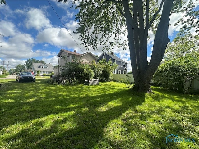 316 E Mulberry St, Bryan, OH 43506 - view of green lawn