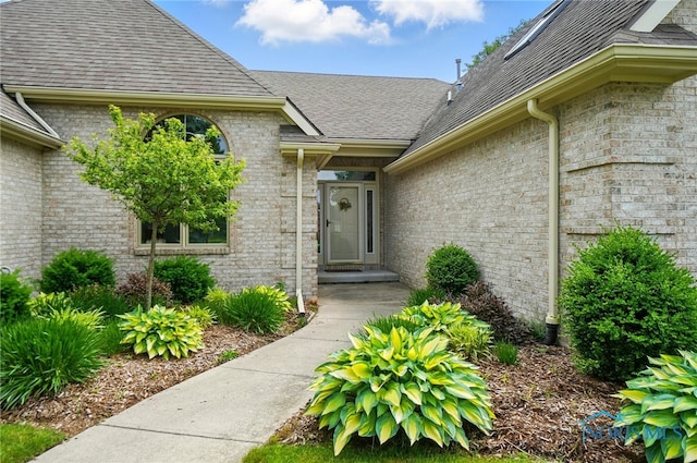 210 Willowood Cir, Bowling Green, OH 43402 - photo 2