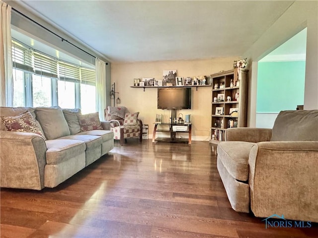 309 Koerber Dr, Defiance, OH 43512 - living room featuring wood finished floors