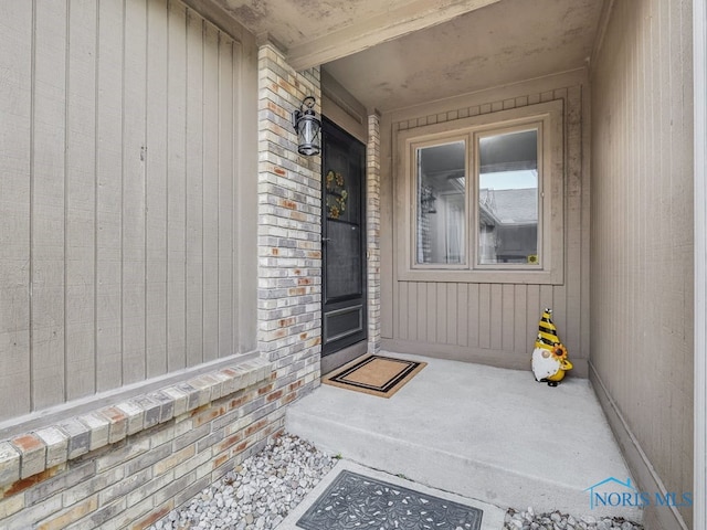 1104 Bernath Pkwy, Toledo, OH 43615 - view of doorway to property