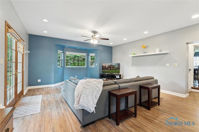 3127 Drummond Rd, Toledo, OH 43606 - living area with wood finished floors, ceiling fan, baseboards, and recessed lighting
