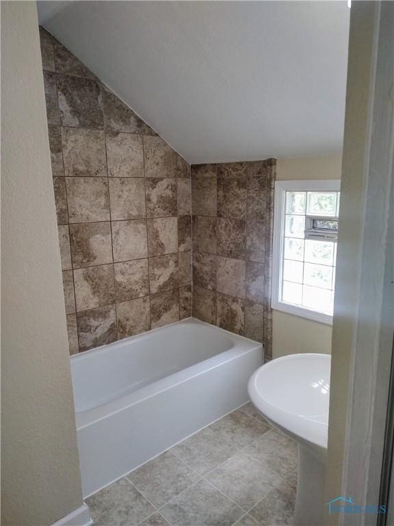 2417 Lambert Dr, Toledo, OH 43613 - full bath with vaulted ceiling
