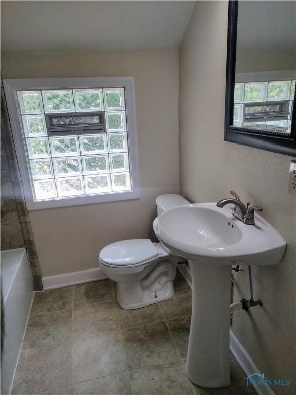 2417 Lambert Dr, Toledo, OH 43613 - full bath featuring toilet