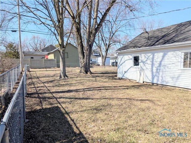 726 S Lynn St, Bryan, OH 43506 - view of yard