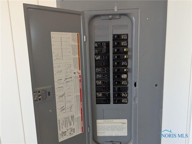 726 S Lynn St, Bryan, OH 43506 - utilities featuring electric panel