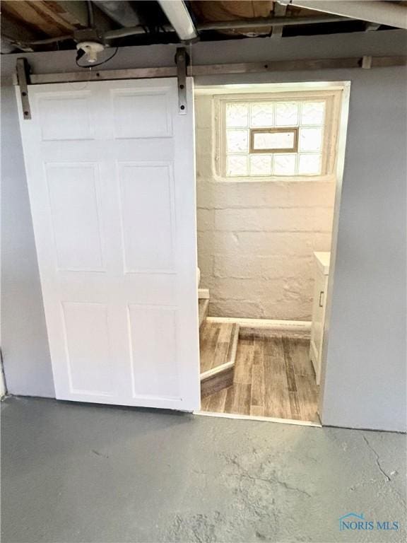 1522 Nevada St, Toledo, OH 43605 - view of garage