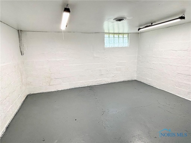 1522 Nevada St, Toledo, OH 43605 - below grade area featuring concrete block wall
