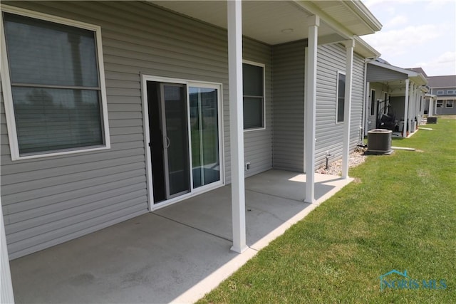 199 E Bridge Rd, Northwood, OH 43619 - view of patio / terrace with cooling unit
