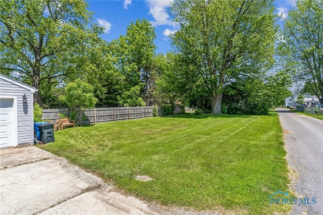 1313 Washington Ave, Findlay, OH 45840 - view of yard
