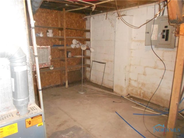 2815 Mulberry St, Toledo, OH 43608 - unfinished basement featuring electric panel
