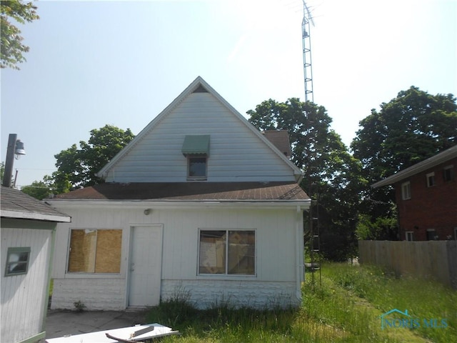 2815 Mulberry St, Toledo, OH 43608 - view of home's exterior with a shingled roof