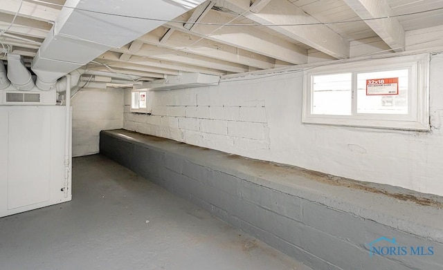 1129 Mason St, Toledo, OH 43605 - basement featuring concrete block wall